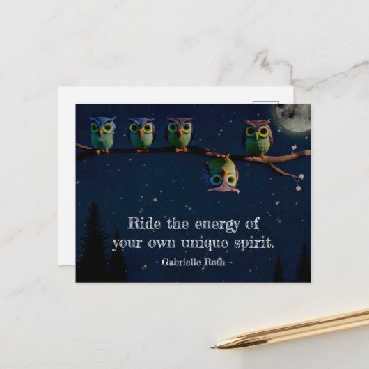 Owl die met de unieke Collage van het Citaat versc Briefkaart (Voorkant / Achterkant in situ)