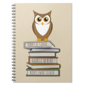 Owl en stapel van Boeken Notitieboek (Voorkant)