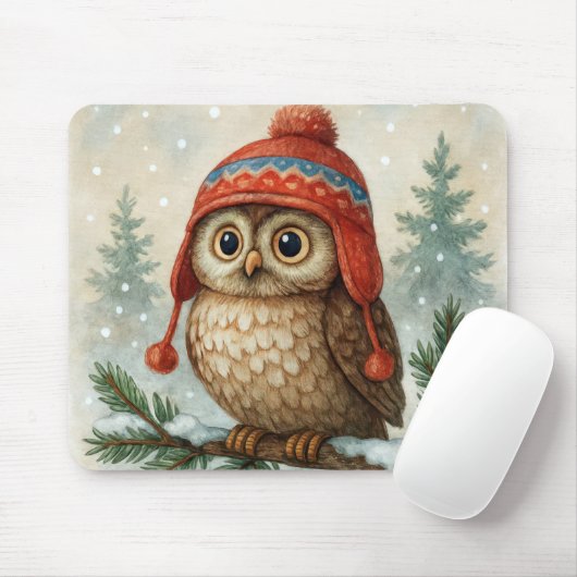 Owl In a Winter Cap Muismat (Met muis)
