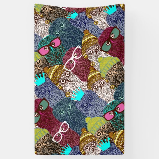 Owl in kroon spandoek (Verticaal)