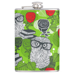 Owl in rode rozen heupfles