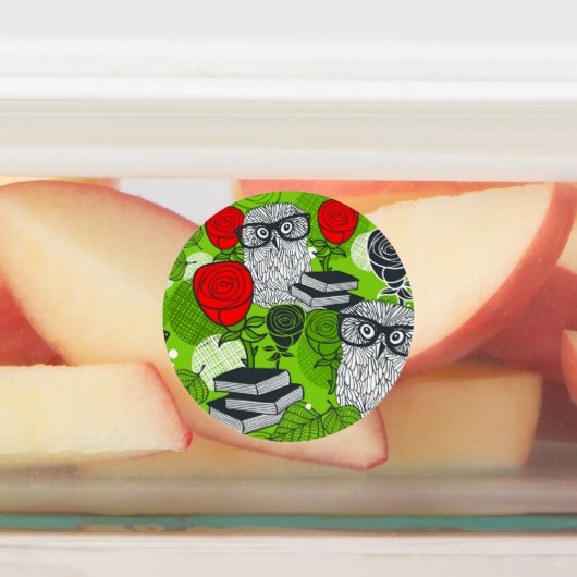 Owl in rode rozen labels (Aangebracht)