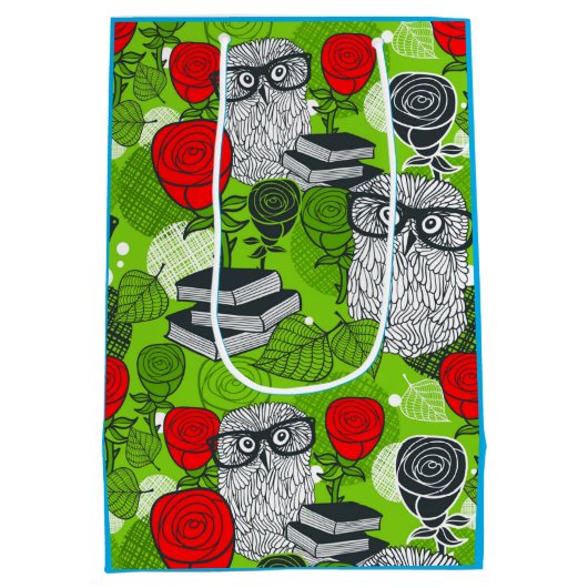 Owl in rode rozen medium cadeauzakje (Achterkant)