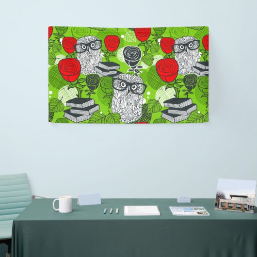 Owl in rode rozen spandoek (Beurs)