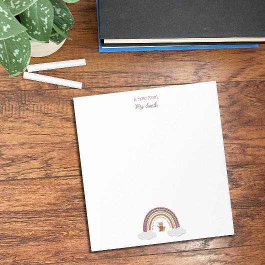 Owl onder een regenboogschool-Notitieblok Notitieblok