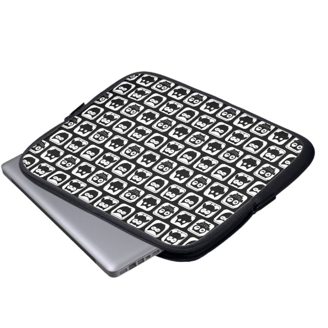 Owl Pattern in Black and White Laptop Sleeve (Voorkant onderkant)
