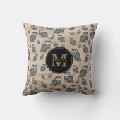 Owl Pattern & Rustic Wood Monogram Kussen (Achterkant)