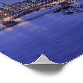 Oxo Tower en Thames River 's nachts Poster (Hoek)