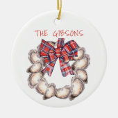 Oyster Krans met Plaid Ribbon gepersonaliseerd Keramisch Ornament (Voorkant)