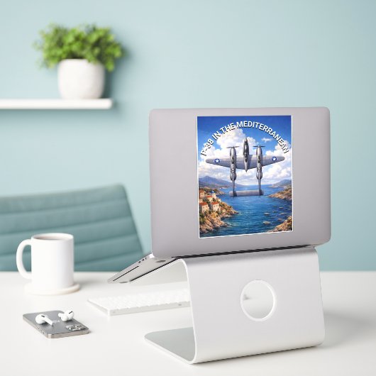 P-38 Lightning in het Middellandse Zeetheater Sticker (Laptop op bureau)