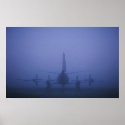 P-3 in Fog Bank Poster (Voorkant)