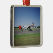 P-51 C Tuskegee Red Tail-vliegtuig aan de CAF Air Metalen Ornament (Rechts)