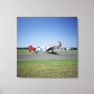 P-51 C Tuskegee Red Tail-vliegtuig bij de CAF Air Canvas Afdruk