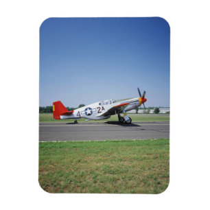 P-51 C Tuskegee Red Tail-vliegtuig bij de CAF Air Magneet