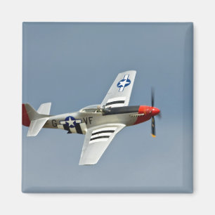 P-51D Mustang jachtvliegtuig met D-Day markeringen Magneet