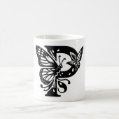 P Alphabet black butterfly Magische Mok (Center)