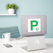 P Bord 100 Witte / Groene Sticker (Laptop op bureau)