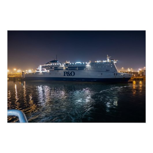 P&O Pride of Hull-veerboot 's nachts Perfect Poster (Voorkant)