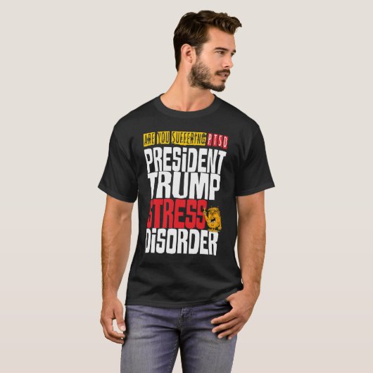 P.T.S.D. Trump (donker) T-shirt (Voorkant volledig)
