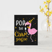 P The Champagne It's New Year! Funny Flamingo Drin Kaart (Gele Bloem)