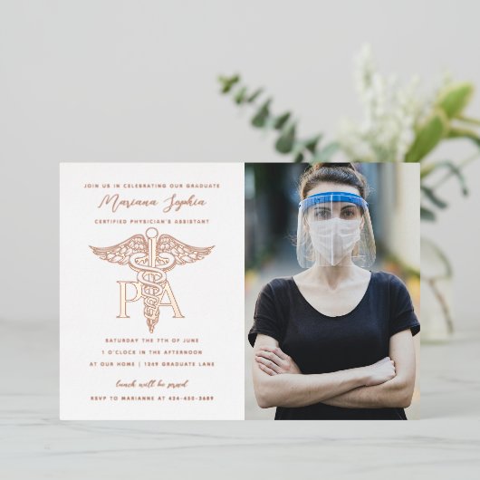 PA Physician's Assistant Afstuderen Photo Roos Folie Uitnodiging (Staand Voorkant)