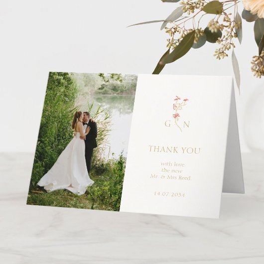 paar Bloemen Monogram Huwelijk Bedankkaart