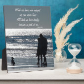 Paar en hun hond door de oceaan - fotoplaat (Zijkant)