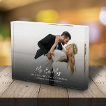 Paar-kalligrafie met eenvoudige foto's voor wedden<br><div class="desc">Dit ontwerp is voorzien van een eenvoudige afbeelding-bruiloft van een paar foto's, een minimalistische moderne aangepaste naamsdatum, een hedendaagse relatie die we hebben, een modern calligrafiekscriptlettertype, een whimsical-typografiestijl, een aangepast afbeelding, een minimaal standaard verbonden koppel afbeelding, een simplistisch cadeautje met elegantie, een stijlvolle trendy voeg je foto toe, een gepersonaliseerd...</div>