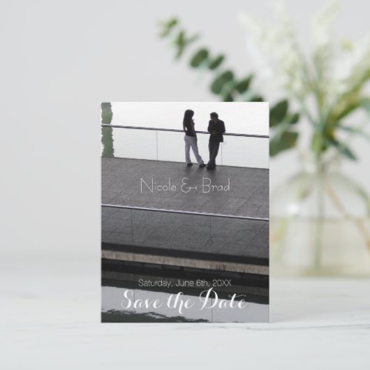 Paar Moderne bruiloft Save the Date 2 Aankondigingskaart (Staand voorkant)