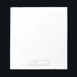 Paar naam Weddenschap Monogram Notitieblok<br><div class="desc">Een delicaat elegant zacht licht en donkergrijs monogram van het koppel in  sans serif type,  tegenover een handgeschreven doopvont van het stijlmanuscript. Elegant bruiloft-blocnote voor newlyweds of echtgenoten van langere duur. Het mengen van  en moderne stijlen. Bestellen in grotere hoeveelheden voor meer besparingen.</div>