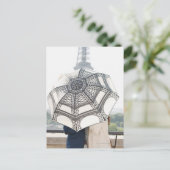 Paar onder een paraplu met de Eiffeltoren Briefkaart (Staand voorkant)