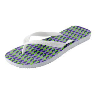 Paar paarse en groene geometrische teenslippers