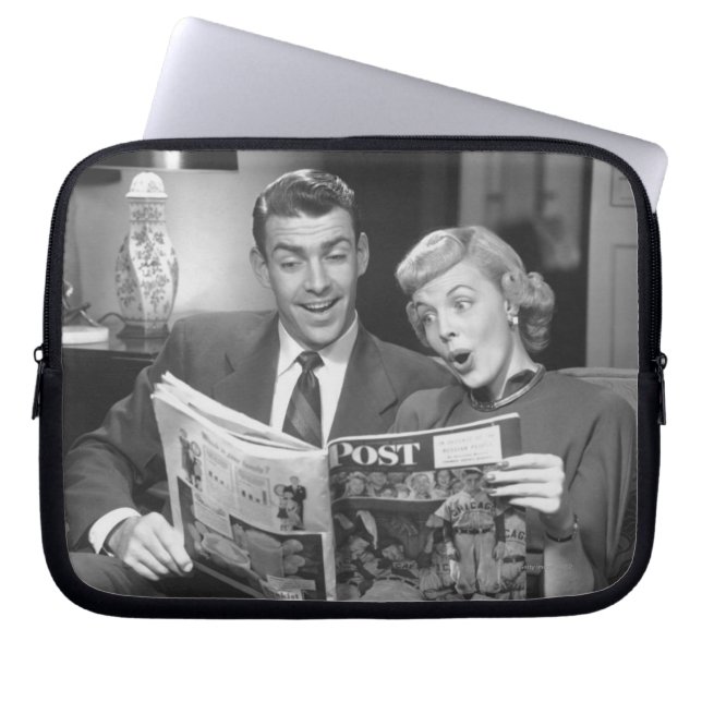 Paar Reading Magazine Laptop Sleeve (Voorkant)
