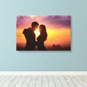 Paar Silhouette bij zonsondergang Canvas Afdruk (Insitu (Houten vloer))