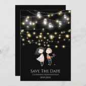 Paar staande onder string lichten cartoon save the date (Voorkant / Achterkant)
