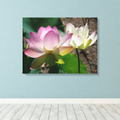 Paar van Lotus Flowers I Canvas Afdruk (Insitu (Houten vloer))