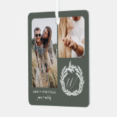 Paar Verloving Foto's Garland krans Monogram Metalen Ornament (Voorkant links)