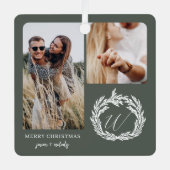 Paar Verloving Foto's Garland krans Monogram Metalen Ornament (Voorkant)