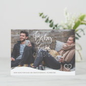 Paar wintergroeten Baby zijn koude buitenzijde Feestdagenkaart (Staand voorkant)