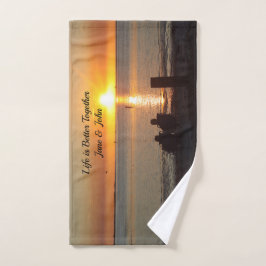 Paar zittend op Florida strand handdoek