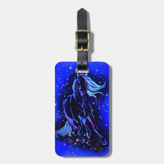 Paard Bagagelabel loopt in blauw maanlicht nacht (Voorkant verticaal)