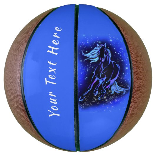 Paard Basketbal die in Blauwe Nacht Douanetekst lo (Verticaal)