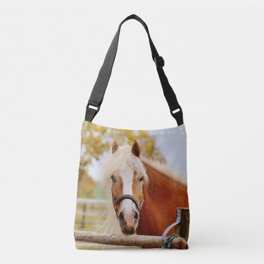 Paard bij poort crossbody tas (Voorkant)