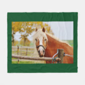 Paard bij poort fleece deken (Voorkant (Horizontaal))