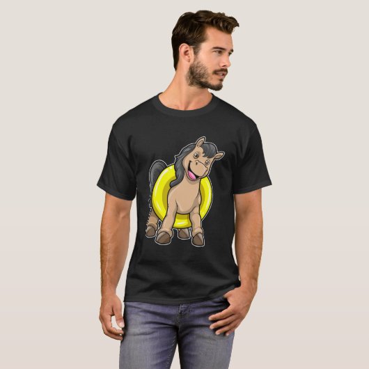 Paard bij strand met draaiende ring t-shirt (Voorkant volledig)