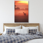 Paard bij zonsopgang canvas afdruk (Insitu (Slaapkamer))