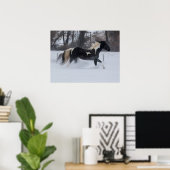 Paard dat door de sneeuw rent poster (Thuiskantoor)