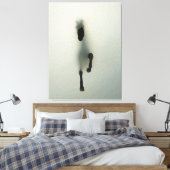 Paard dat door mist breekt - Abstracte Kunst Canvas Afdruk (Insitu (Slaapkamer))