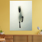 Paard dat door mist breekt - Abstracte Kunst Canvas Afdruk (Insitu (Woonkamer))