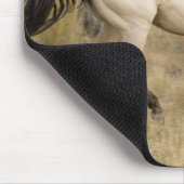 Paard dat door prairiegras loopt muismat (Hoek)